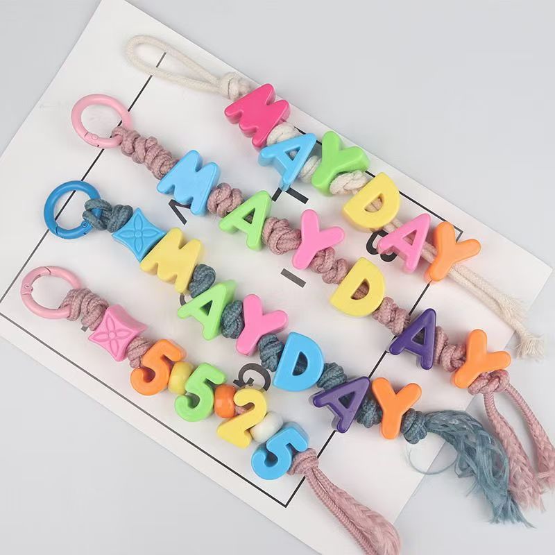 Aangepaste naam sleutelhanger  - Initial Ring Custom recensie en prijs