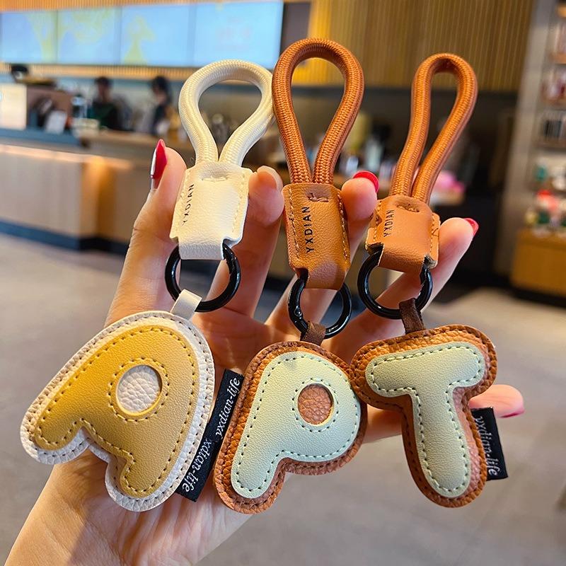 26 alfabet PU lederen sleutelh - Monogram Keychain Leather recensie en prijs